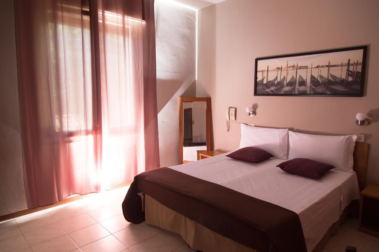 Albergo Soliani Fabbrico Esterno foto